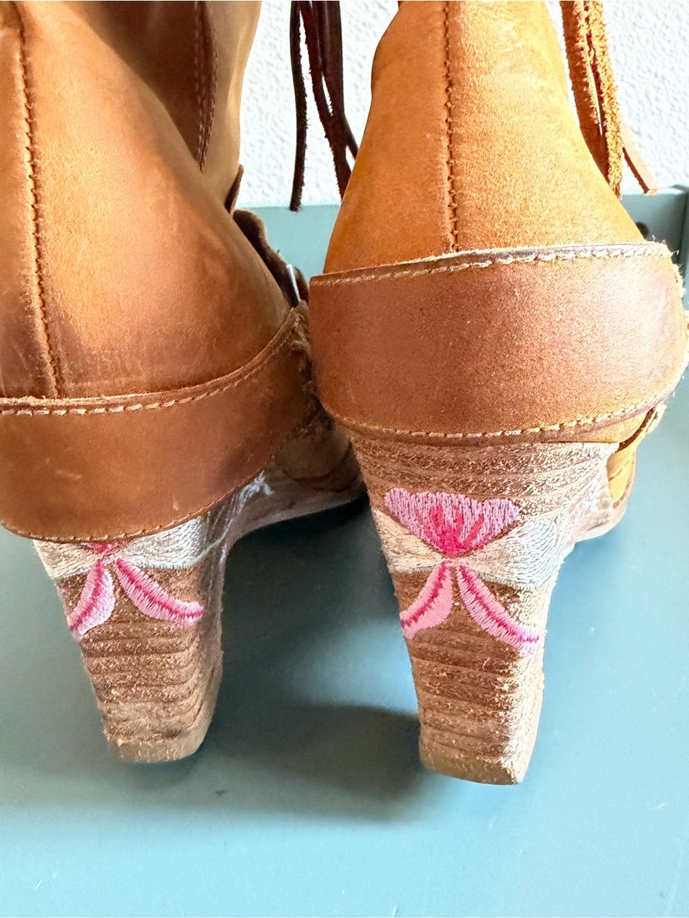 Seychelles Tan Leather Wedge Heel Cowboy Boots Floral Embroidery - Picture 6 of 12